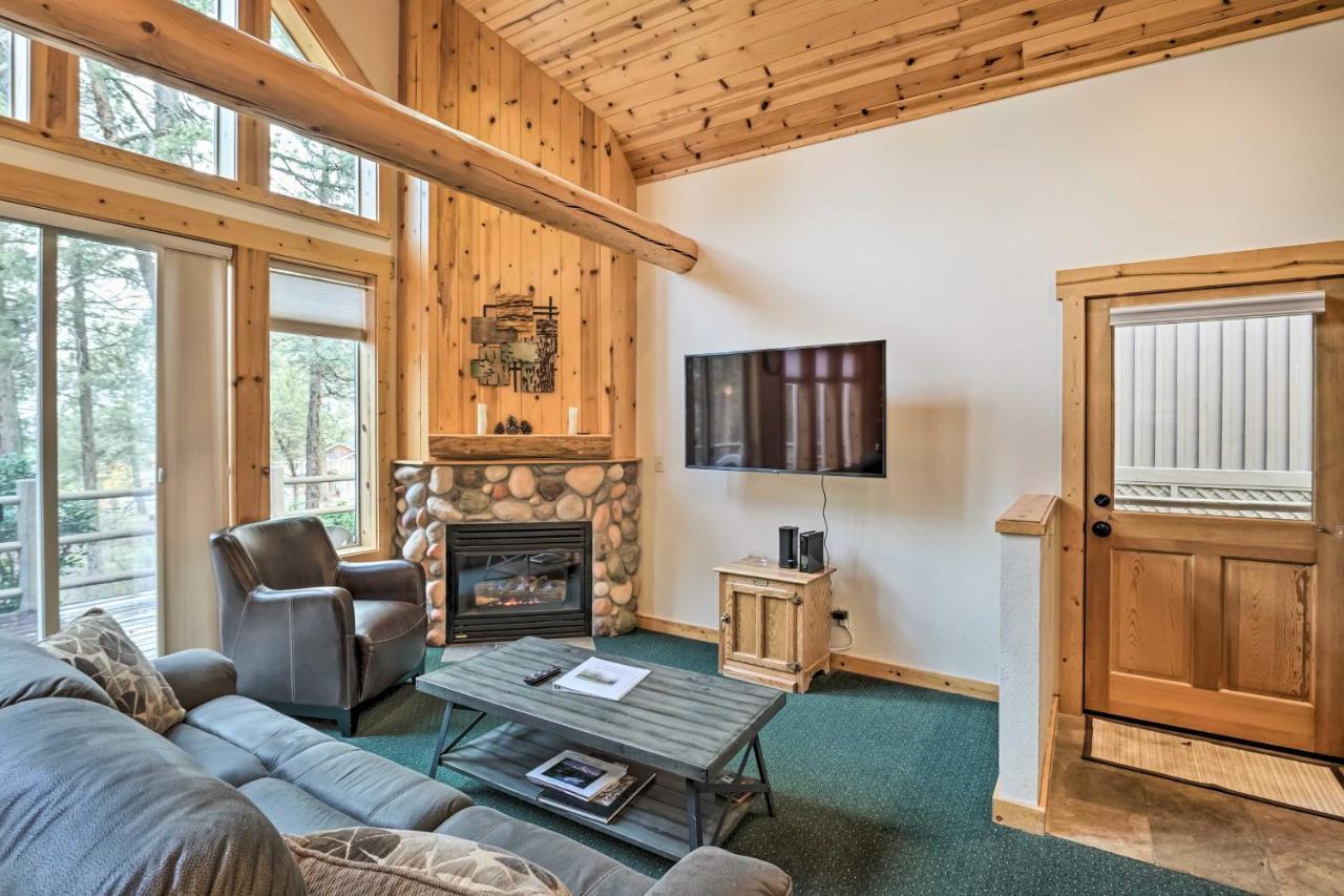 Chalet At Running Y Resort With Wraparound Deck! Klamath Falls Exterior foto